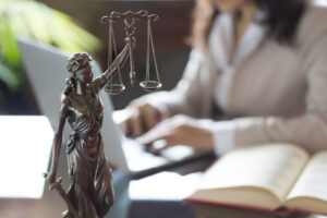 Do I Need a Las Vegas Personal Injury Lawyer If I’m Submitting a Claim to an Insurance Company?